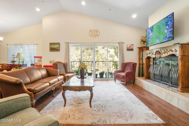 7368 Santa Susana Pass Road, Simi Valley, CA 93063