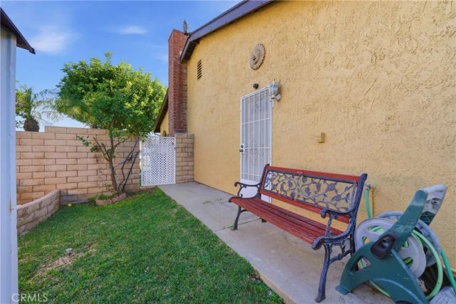 937 N Greenpark, Covina, CA 91724