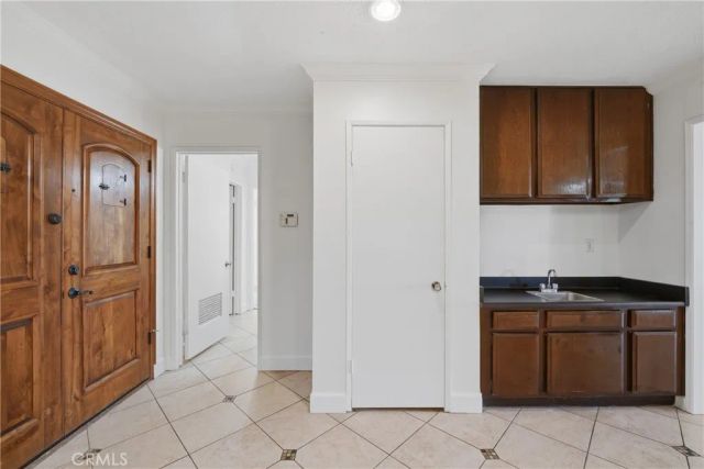 937 N Greenpark, Covina, CA 91724