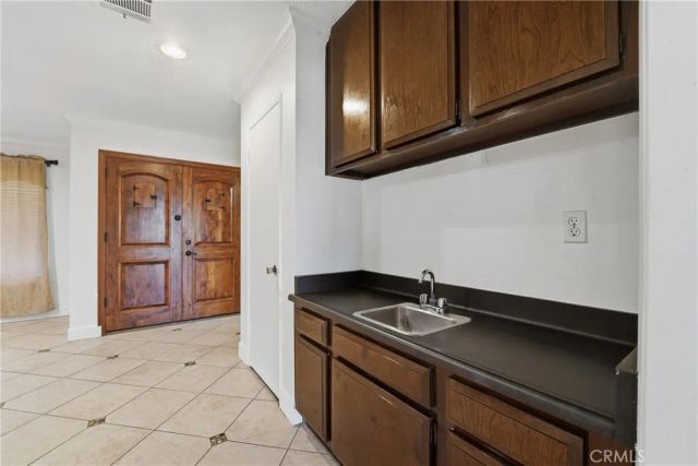 937 N Greenpark, Covina, CA 91724