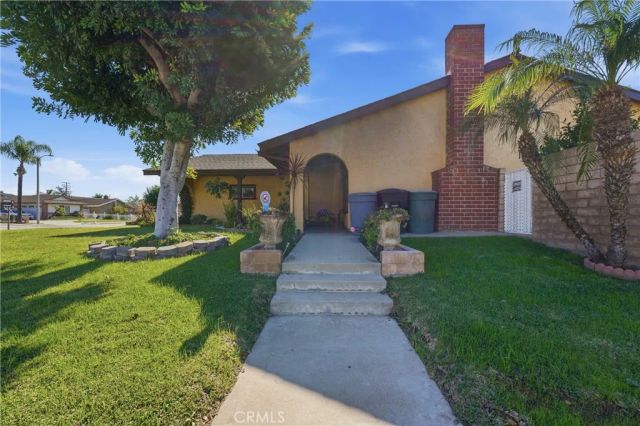 937 N Greenpark, Covina, CA 91724