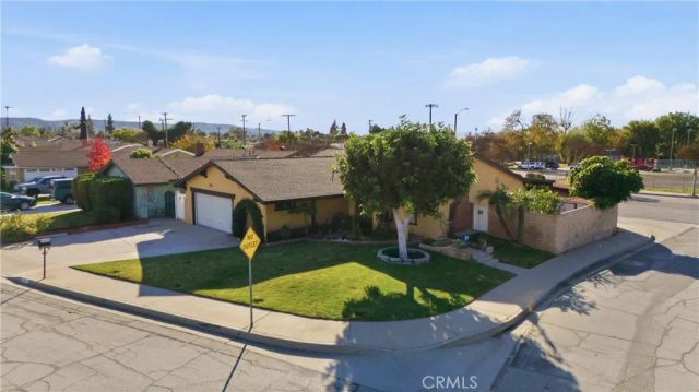 937 N Greenpark, Covina, CA 91724