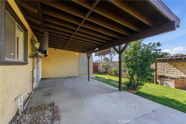 937 N Greenpark, Covina, CA 91724