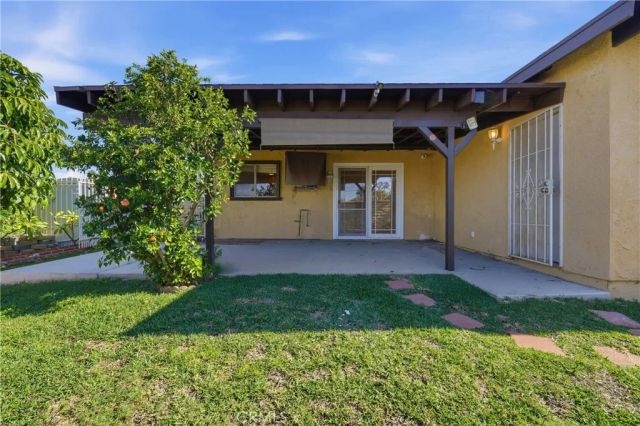 937 N Greenpark, Covina, CA 91724