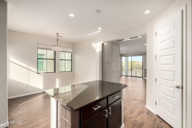 2090 S DORSEY Lane 1042, Tempe, AZ 85282