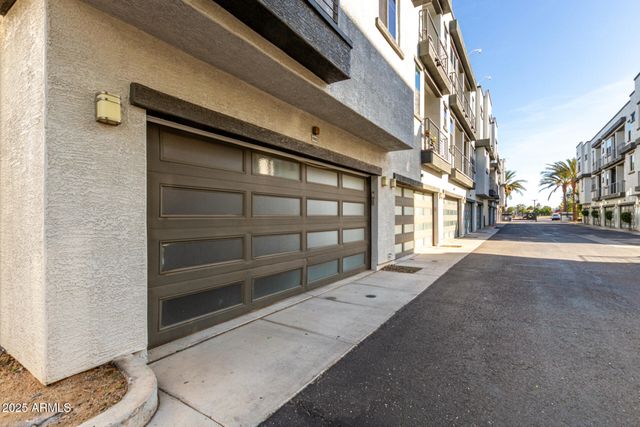 2090 S DORSEY Lane 1042, Tempe, AZ 85282