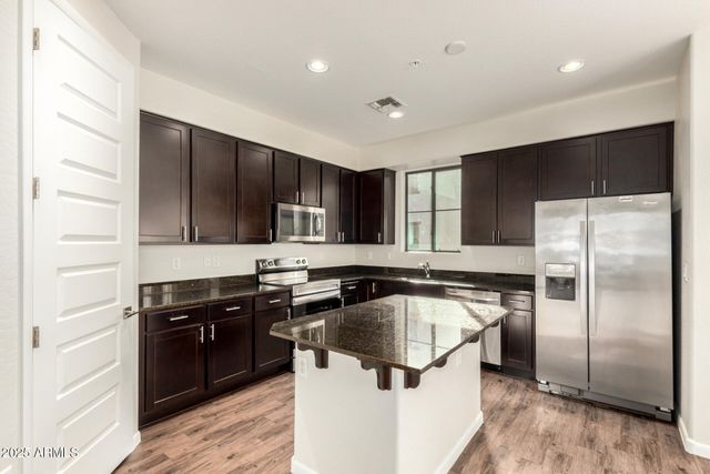 2090 S DORSEY Lane 1042, Tempe, AZ 85282