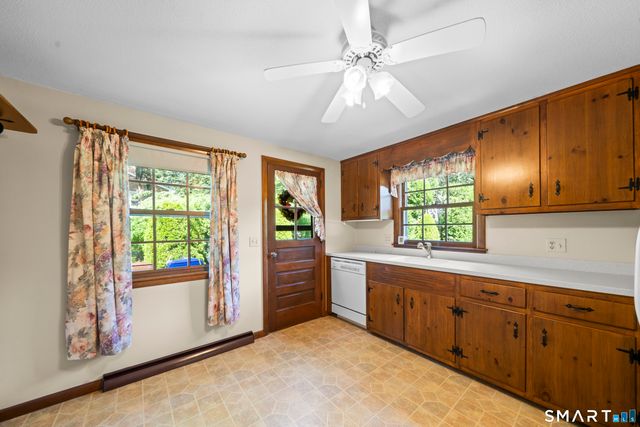 34 Aloha Drive, Enfield, CT 06082