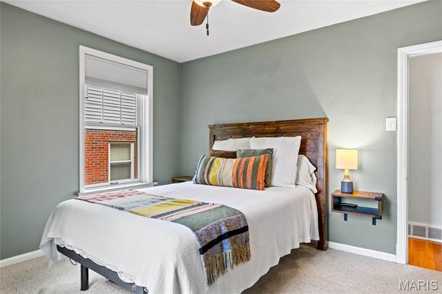 920 Chelsea Avenue, Glendale, MO 63122
