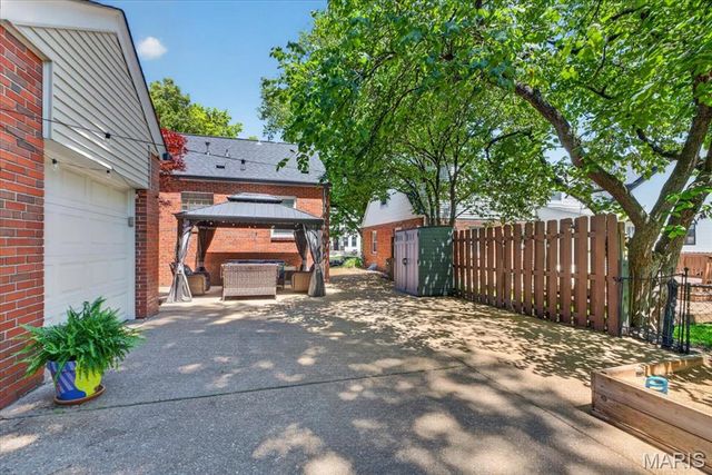 920 Chelsea Avenue, Glendale, MO 63122