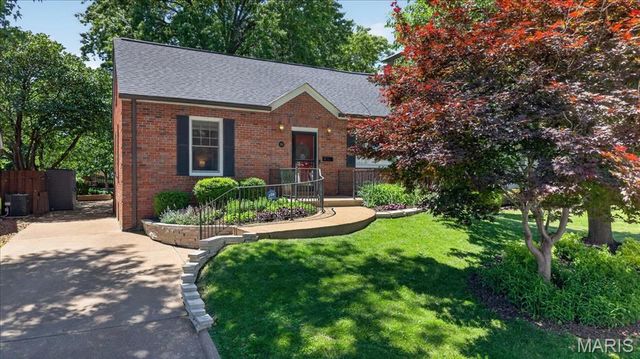 920 Chelsea Avenue, Glendale, MO 63122