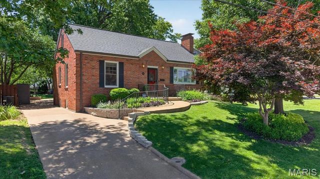 920 Chelsea Avenue, Glendale, MO 63122