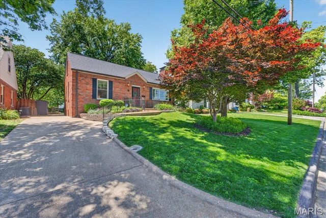 920 Chelsea Avenue, Glendale, MO 63122