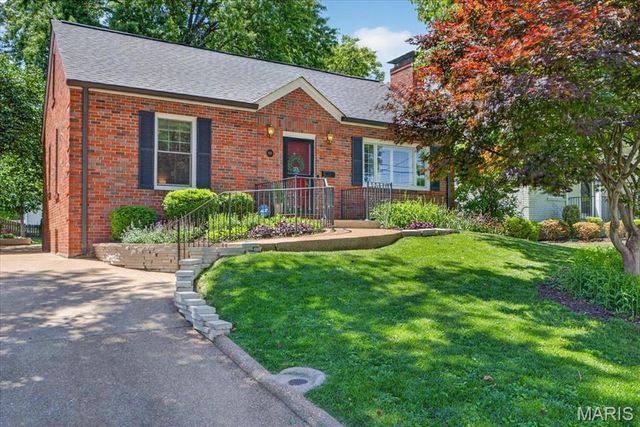 920 Chelsea Avenue, Glendale, MO 63122