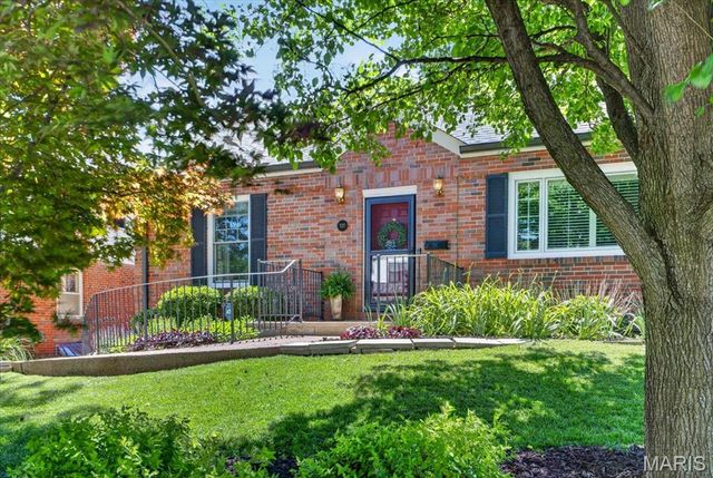 920 Chelsea Avenue, Glendale, MO 63122
