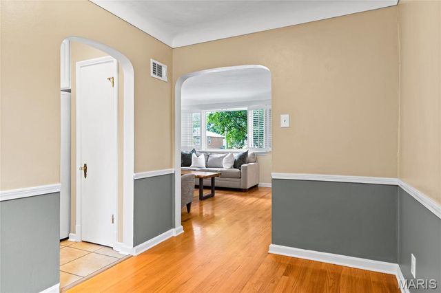 920 Chelsea Avenue, Glendale, MO 63122