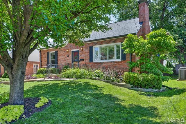 920 Chelsea Avenue, Glendale, MO 63122