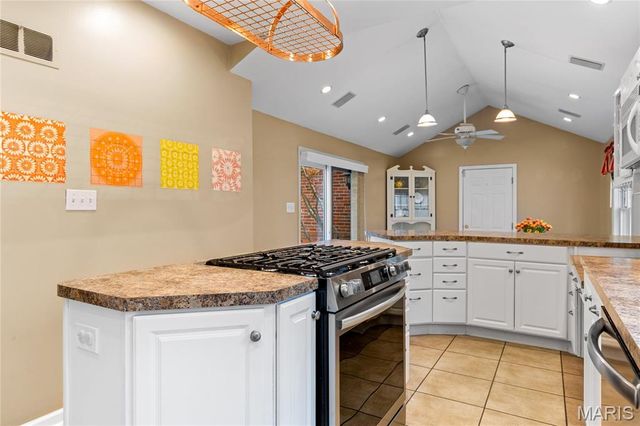 920 Chelsea Avenue, Glendale, MO 63122