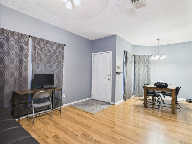 2901 San Jacinto BLVD 110, Austin, TX 78705