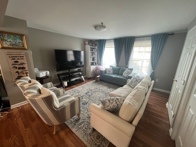 208 N Main St., 208, Andover, MA 01810