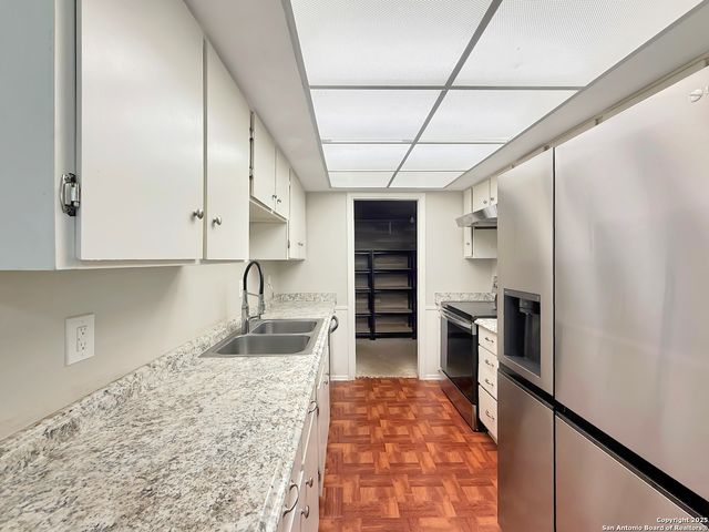 6530 Robin FRST, San Antonio, TX 78239