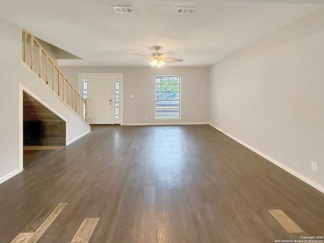 6530 Robin FRST, San Antonio, TX 78239