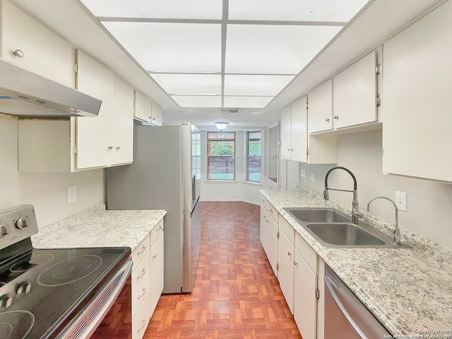 6530 Robin FRST, San Antonio, TX 78239