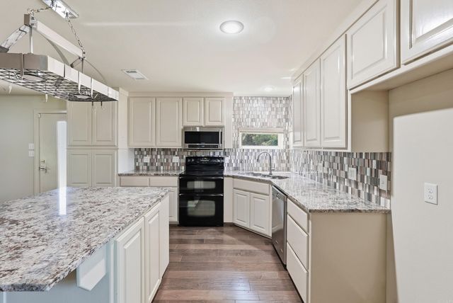 37 W Cadron Ridge Road, Greenbrier, AR 72058