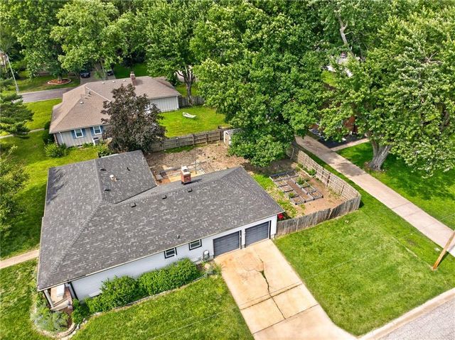 600 N Park Drive, Belton, MO 64012