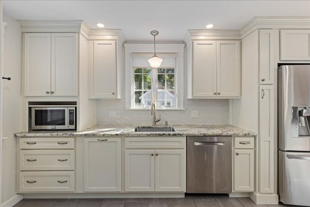 2 Houston Avenue, Methuen, MA 01844