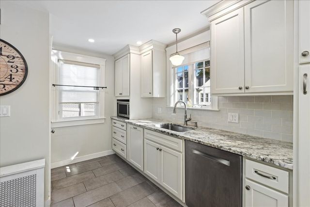 2 Houston Avenue, Methuen, MA 01844