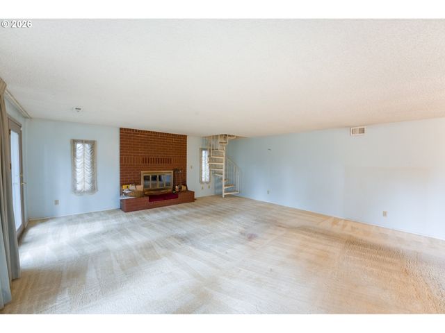 13039 Ne SCHUYLER St, Portland, OR 97230