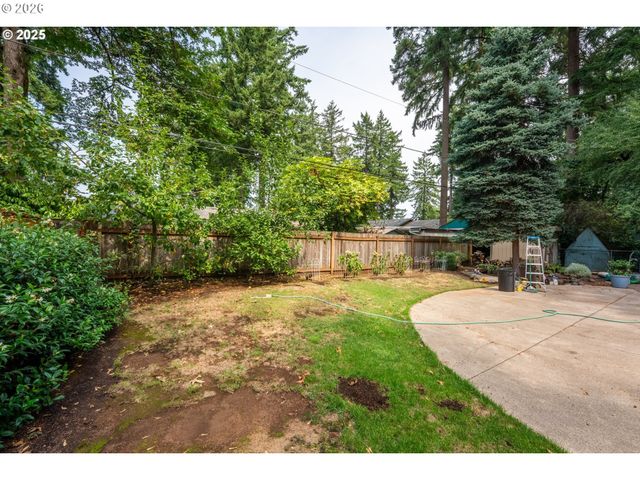 13039 Ne SCHUYLER St, Portland, OR 97230