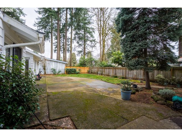 13039 Ne SCHUYLER St, Portland, OR 97230