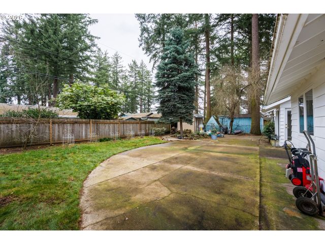 13039 Ne SCHUYLER St, Portland, OR 97230