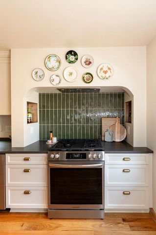 8324 Gridley AVENUE, Wauwatosa, WI 53213