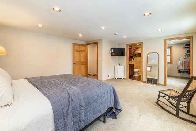 8324 Gridley AVENUE, Wauwatosa, WI 53213