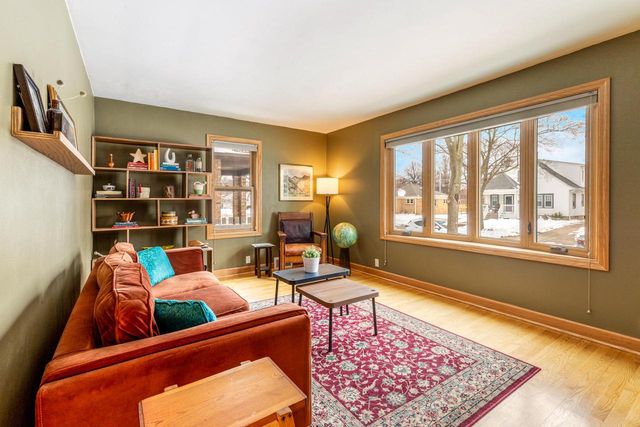 8324 Gridley AVENUE, Wauwatosa, WI 53213