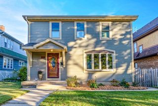 8324 Gridley AVENUE, Wauwatosa, WI 53213