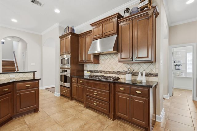 30 Shaded Arbor Drive, Spring, TX 77389