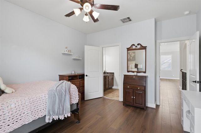 30 Shaded Arbor Drive, Spring, TX 77389