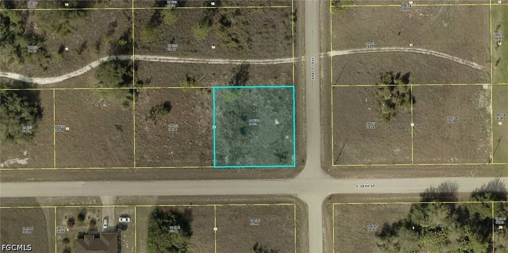 4307 E 18th ST, Lehigh Acres, FL 33972
