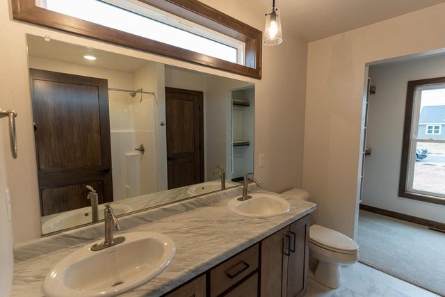 2030 RED FOX LANE, Kaukauna, WI 54130