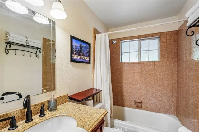 28833 Manitoba Drive, Lake Arrowhead, CA 92352