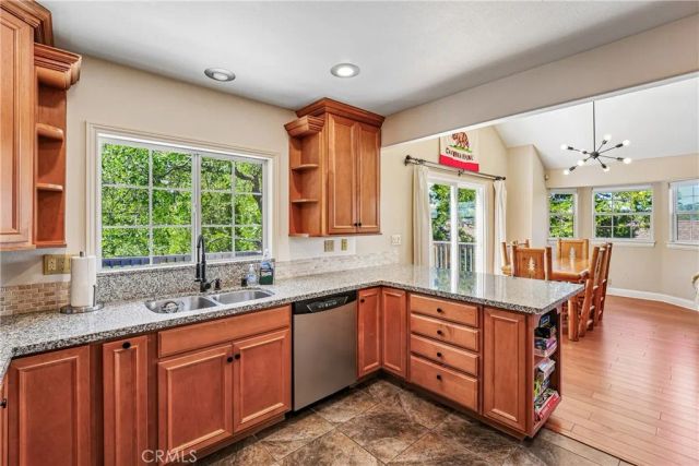 28833 Manitoba Drive, Lake Arrowhead, CA 92352