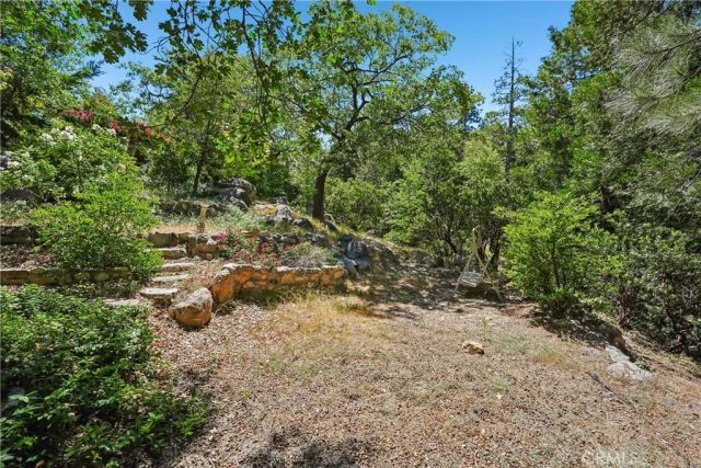 28833 Manitoba Drive, Lake Arrowhead, CA 92352