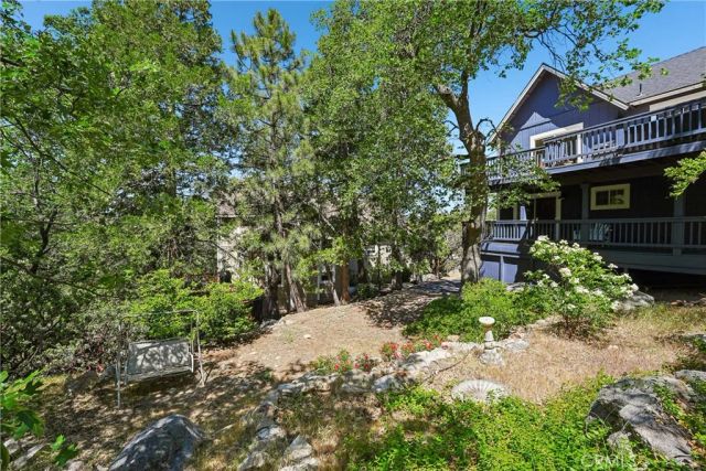 28833 Manitoba Drive, Lake Arrowhead, CA 92352
