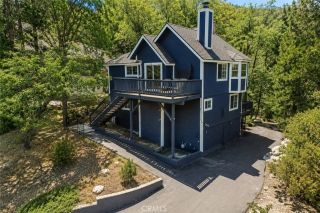 28833 Manitoba Drive, Lake Arrowhead, CA 92352