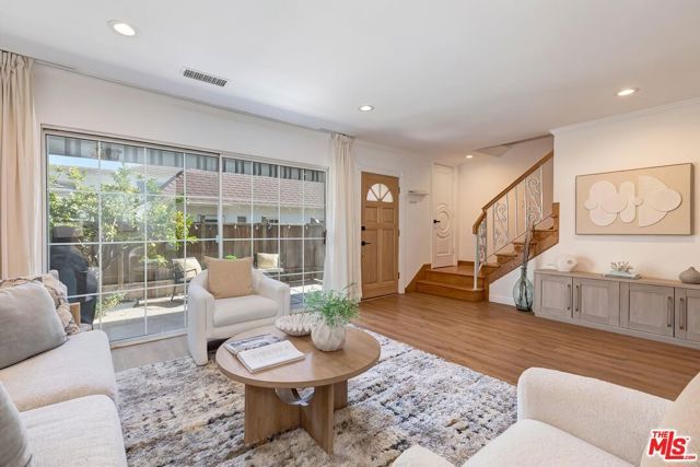 611 9th Street 2, Santa Monica, CA 90402