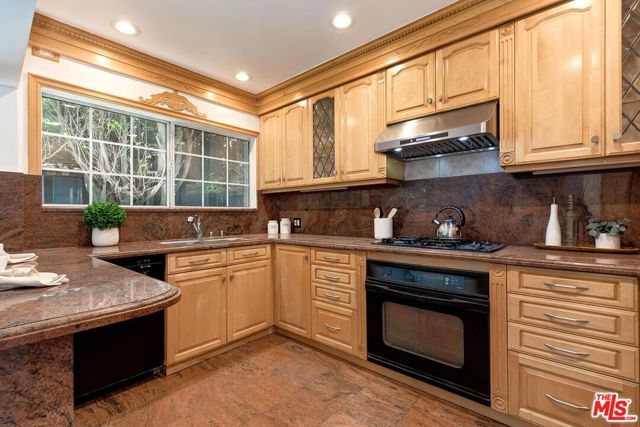 611 9th Street 2, Santa Monica, CA 90402